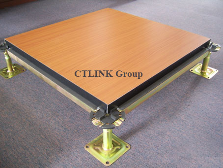 installation-of-conductive-vinyl-chipboard-woodcore-raised-floor